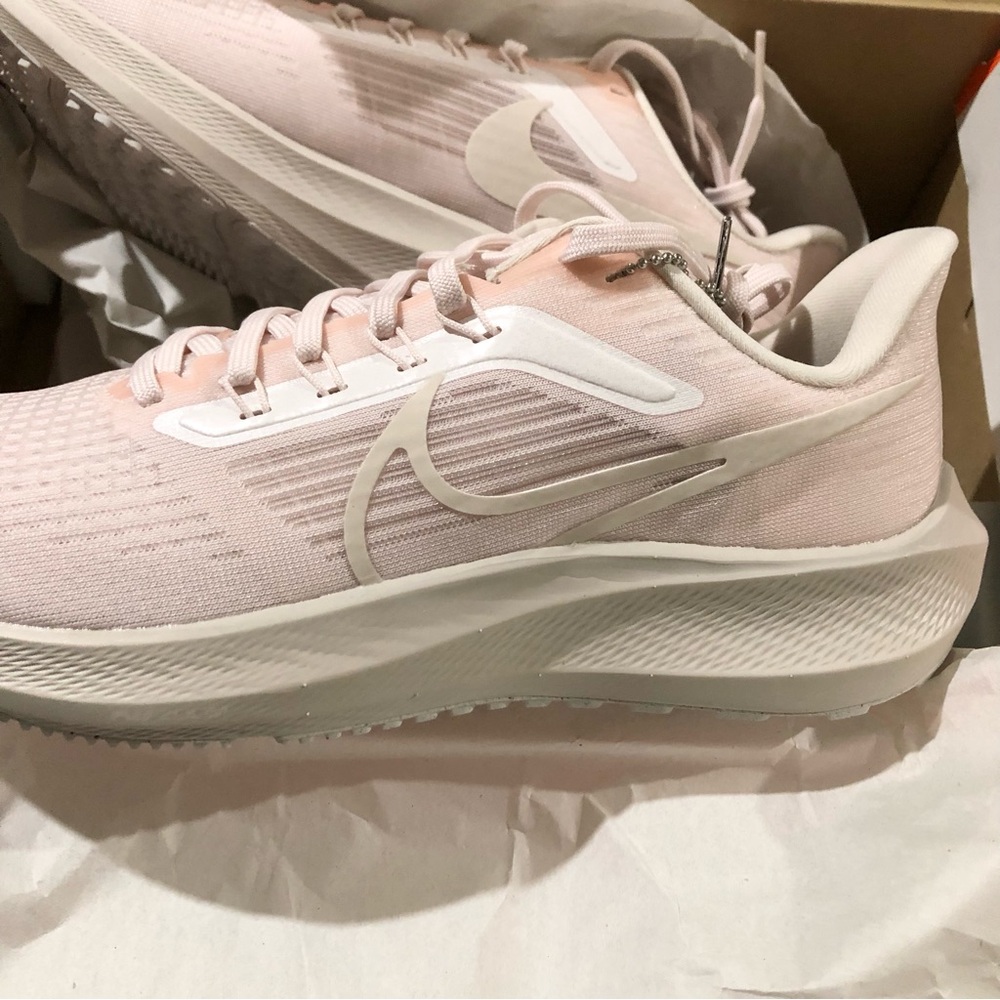 Nike Womens Air Zoom Pegasus 39 Trainers Sneakers 9.5 New in Box Light Soft Pink - Picture 8 of 16